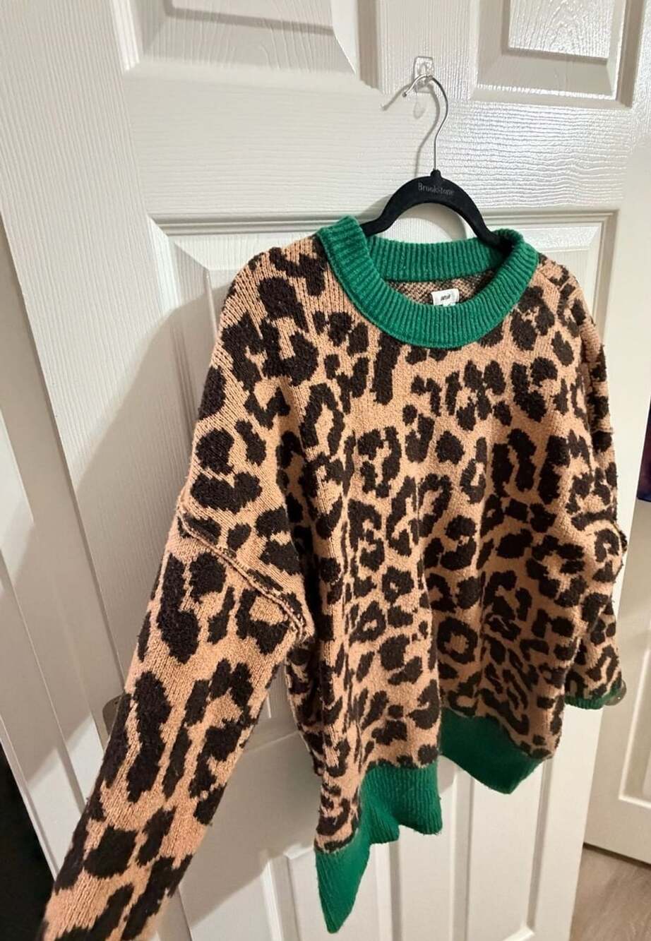 Aerie Leopard Print Crew Sweater Size L Green Brown